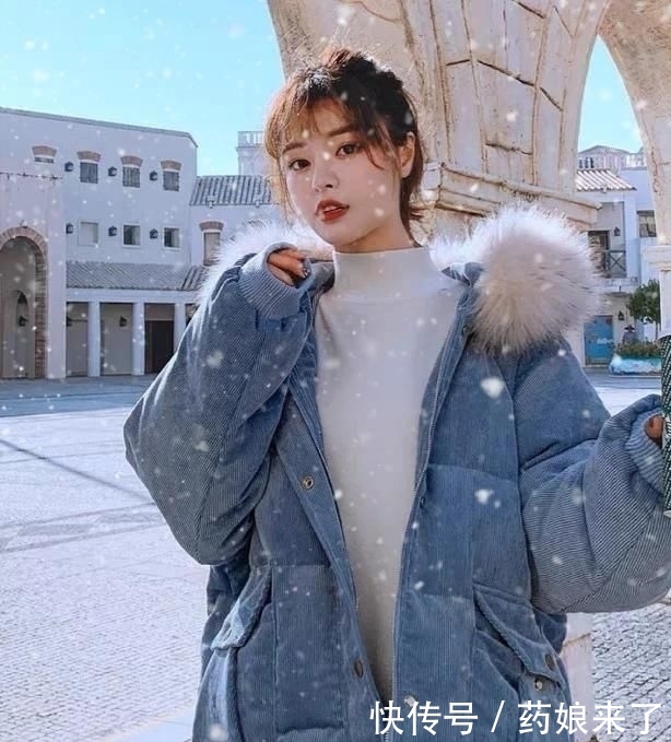  『妹子们』这年代了还不知道怎么搭配灯芯绒棉服？萌妹子进来，手把手包教会