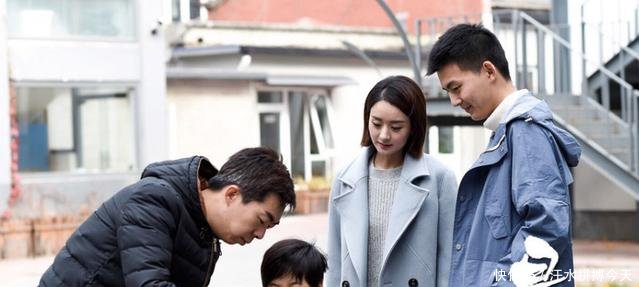 赵丽颖用劈叉回应怀孕传闻，粉丝关心的是她新男友不分手就脱粉