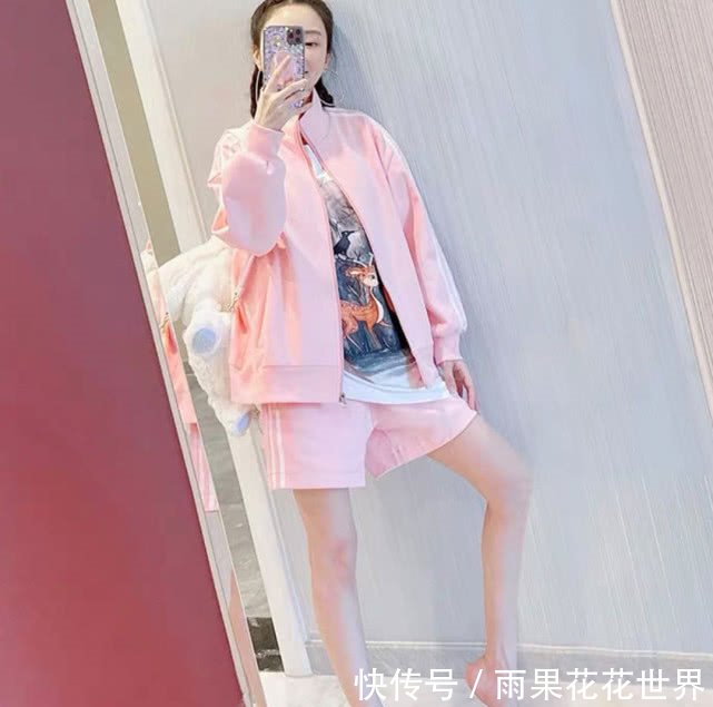 『墙根』李小璐晒美照秀完美身材，墙根却P变形，腿形与未修图对比差距大