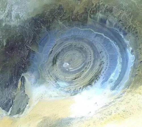 地球上的诡秘之地，中国竟然有2个，一般人不敢去！