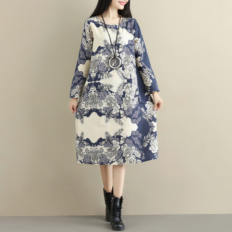 小清新风是最显美的，也是最显年轻的40左右的女人穿最合适不过