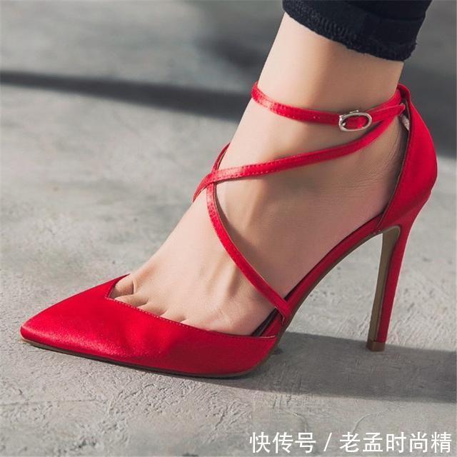 【女人】女人的鞋柜里永远少一双鞋子百搭尖头高跟鞋让你显瘦高挑又时髦