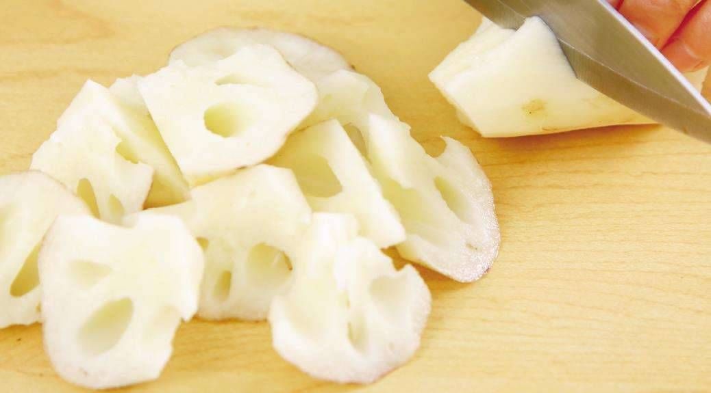 「正确做法」炖莲藕汤时,会变色吗?那是因为还差一步。怪不得汤不是白的
