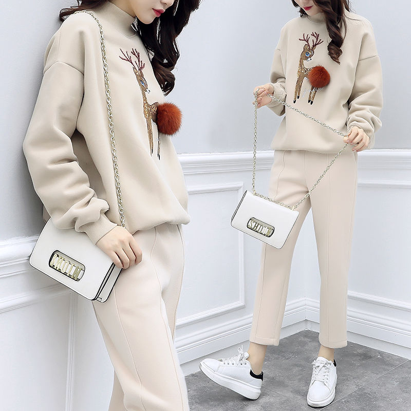 老婆爱美!但又懒打扮，初秋出门一身格调套装，简单时髦有女人味