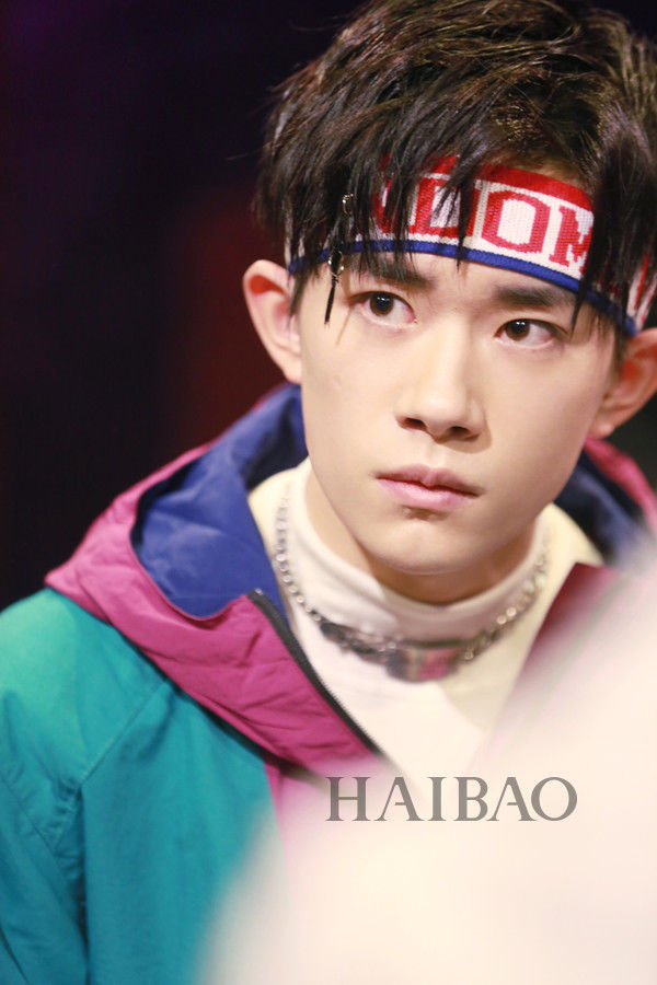 你的发型都要输给男爱豆了!易烊千玺王一博的鲻鱼头是什么鬼，范