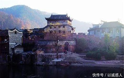  「重庆」四川乐至县，位于成都重庆之间，是陈毅元帅故乡