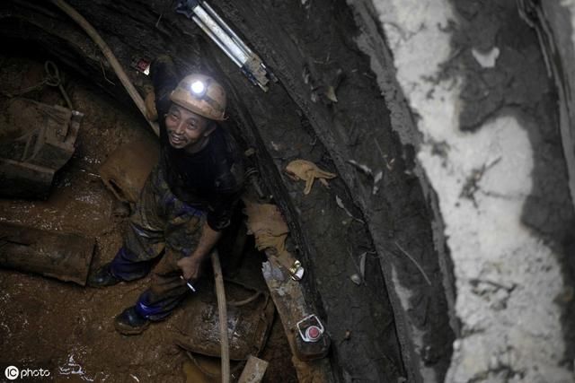 农民工兄弟注意：5大特殊工种符合条件可提前5年退休