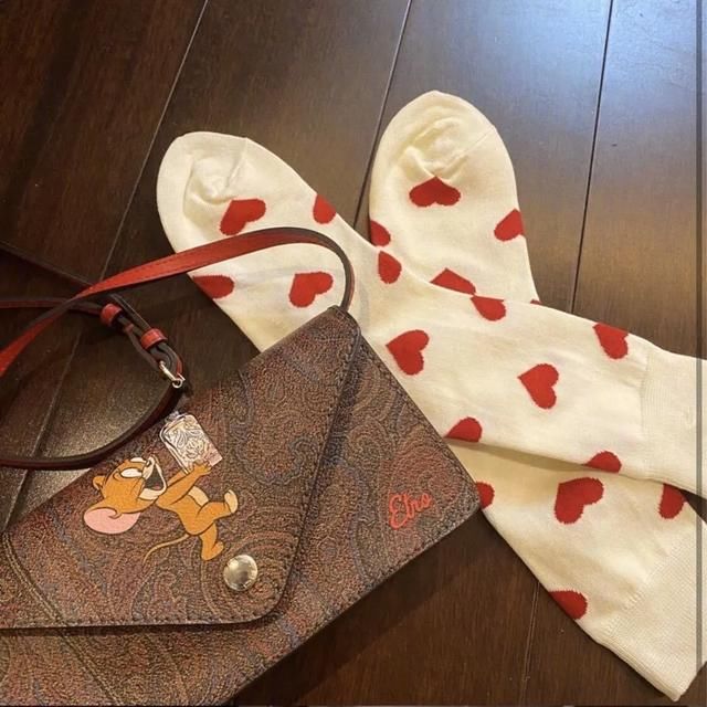  [时髦]没想到袜子也能穿得这么时髦！