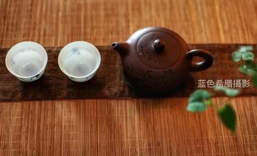 #拍摄#诗意摄影，如何把“檐下窗棂斜映枝桠，与你席地对座饮茶”拍摄得如诗如画？