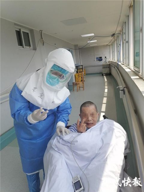  『脱离呼吸机』85岁武汉婆婆出院 主治医生为她写下14篇救治日记
