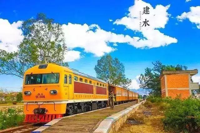 中国最慢的火车，比自行车还慢，却还是一票难求