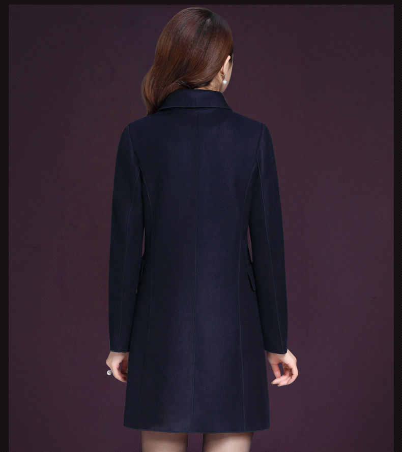 觉得风衣太土了?试试今年巨火的这几款毛呢大衣,秋天穿最合适