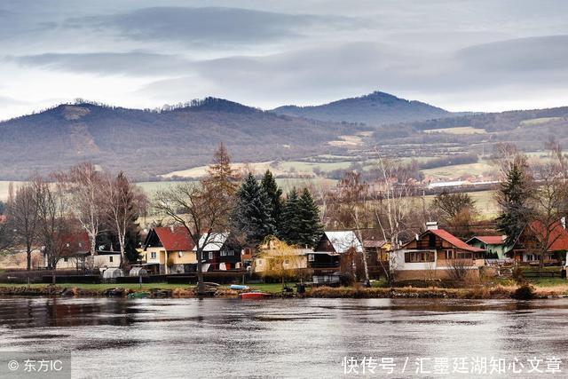 广西自治区划分为6区11县的3线城市，享“东方神果之乡”之称