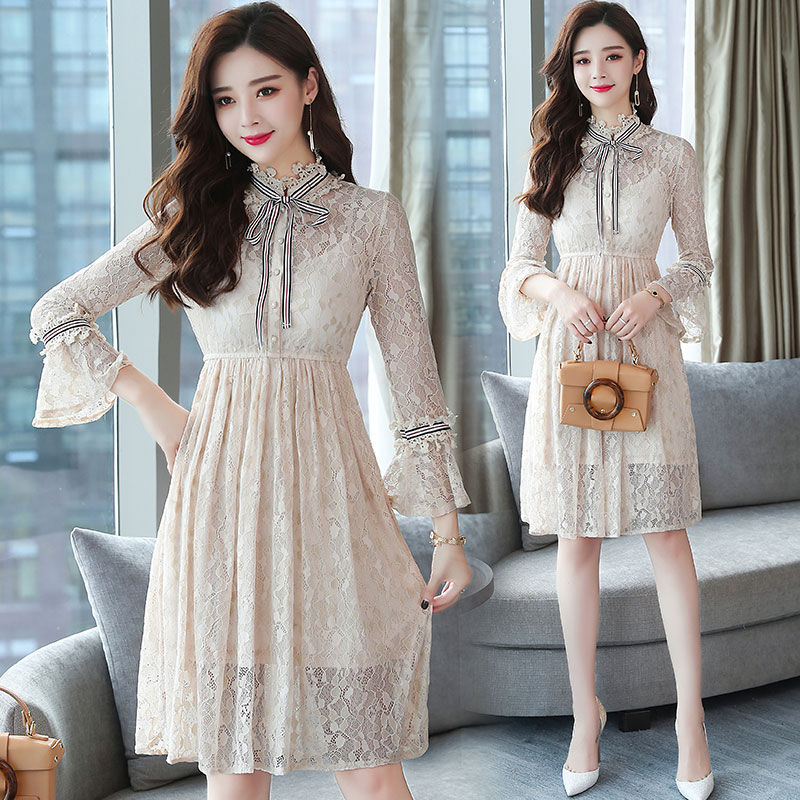 奔4媳妇很会打扮，立秋后穿这A字裙，穿上美的惊人，满满女神范