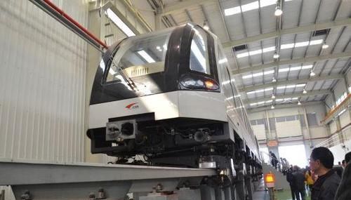  我国■我国新一代“中低速磁悬浮列车”，功能极强，秒杀国际上