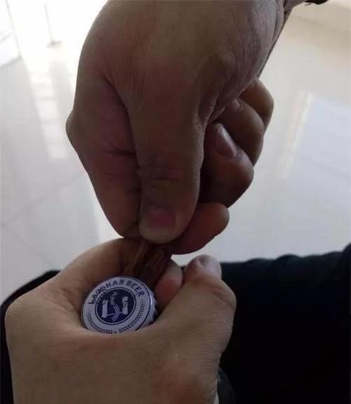 蕾丝:万能的蕾丝垫换个方式去钩,比纯色的美十倍!钩针编织附教程
