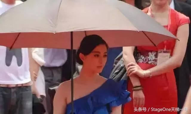 有机会和易烊千玺、刘昊然、吴磊、宋祖儿一起晒黑也不错啊~