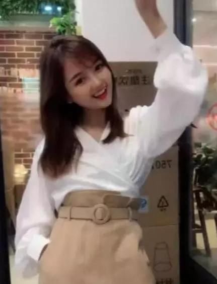 1米3的袖珍女孩变网红，身后有很多追随者，却都被她一一拒绝了！