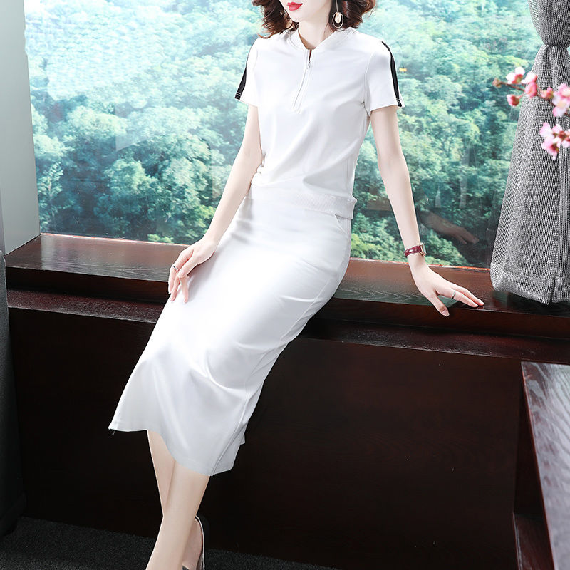 别总傻傻乱穿衣，试试今秋超红的套装，知性时尚，轻轻松松女神范