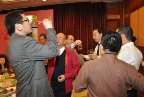  『技巧』饮酒最好不要太随便，学会5个常识技巧才是王道，掌握住吃不了亏
