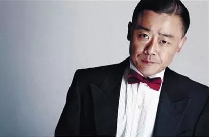 周立波起底鄢军绝地反击：同性暧昧故事不实、逃亡前删光全网信息