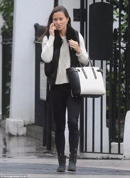 时装精们都不甘心撞包，她们把目光瞄准了这些小众却有格调的宝贝