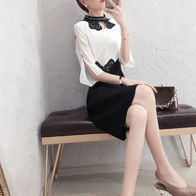 丰满女人不穿文胸,现在流行这样穿,性感迷人,十个男人九个着迷