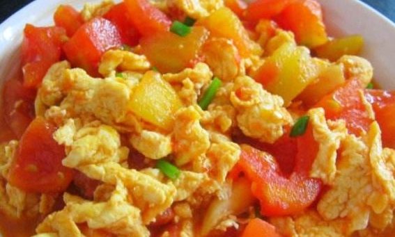  「下饭」西红柿炒鸡蛋怎么样做才好吃？厨师教你一招，汤汁浓郁又下饭