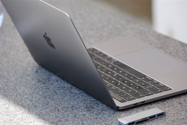 全球笔记本每卖出10台就有1台MacBook:苹果笔记本已超华硕