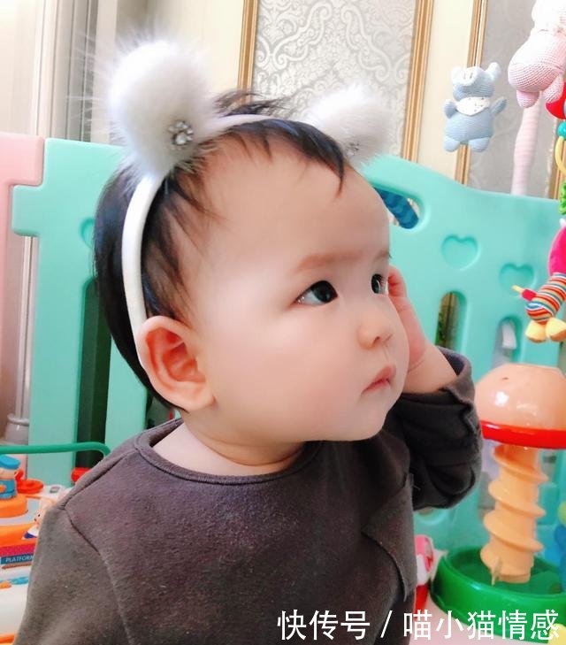  「红果」主持人红果果晒9个月女儿，长相洋气像公主，老公绿泡泡罕见出镜