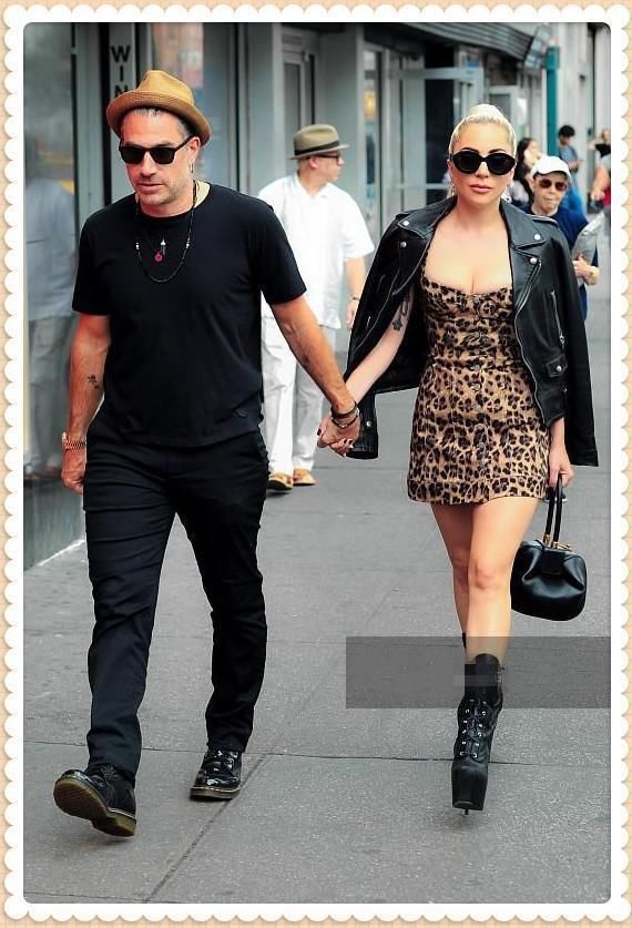 当LadyGaga与范爷同穿豹纹裙，才知道东方美和西方美的差距有多大