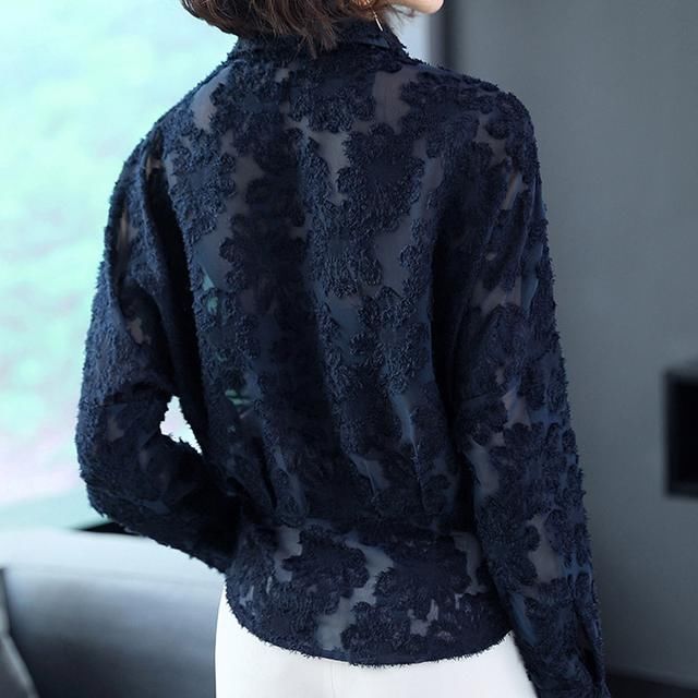 太美了，49岁老婆穿上这样的小衫+阔腿裤，美嫩的像回到30岁