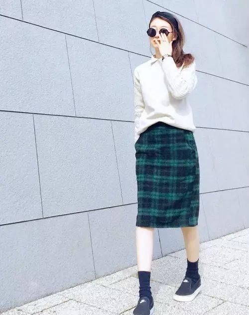  [博主]日本博主的“气质穿搭”走红：穿出美丽，取悦生活