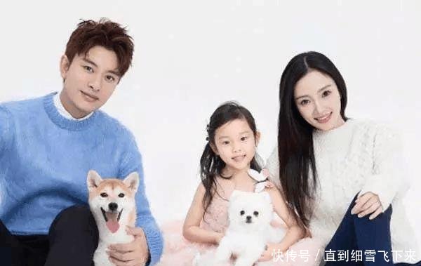 李小璐转战抖音, 视频神秘男子太抢镜: 我们幸福着呢! “离婚”真