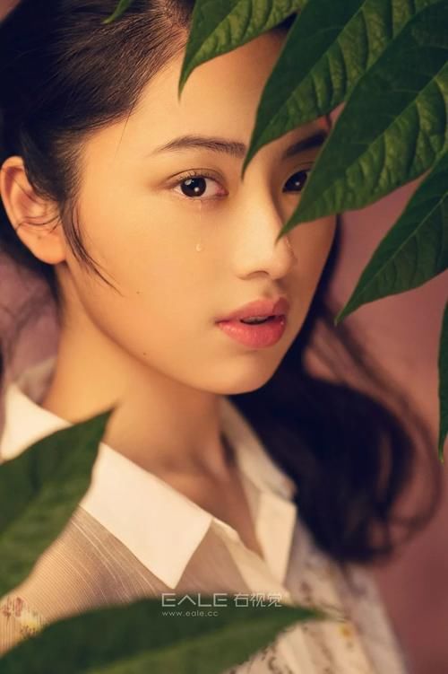 必收藏！百张女孩与花摄影作品！-右视觉十周年饕餮视觉盛宴。