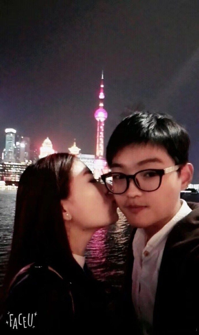 电动车充电夺走两个年轻孩子的生命，哥哥出头喊冤，袁立微博求助