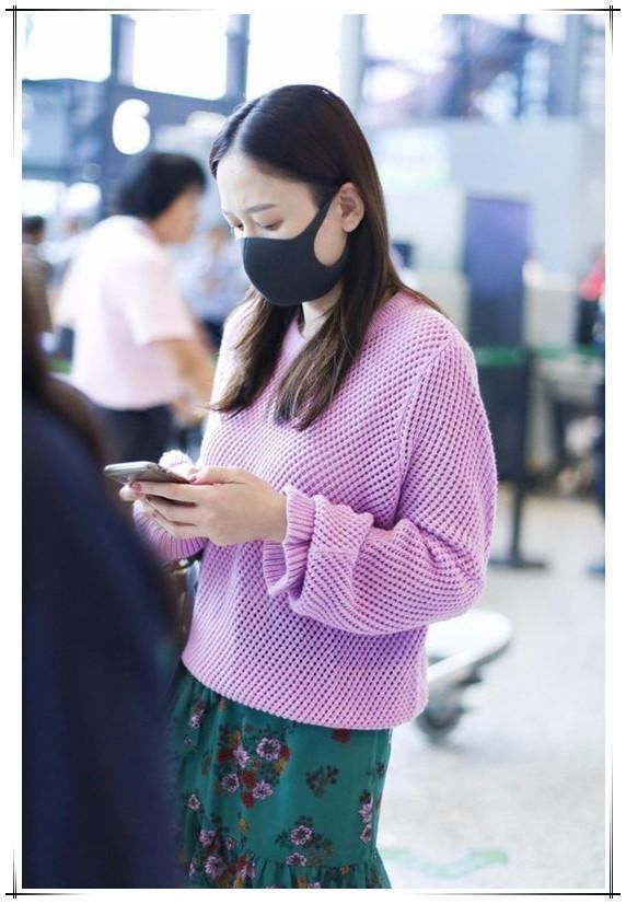 看了古力娜扎的碎花裙，再看看陈乔恩，网友：真嫩装嫩一目了然！