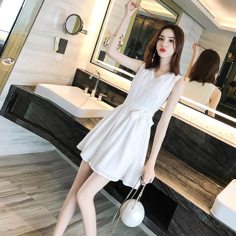 新出的一款“高高裙”,妩媚有女人味,还显腿长,适合小个子MM