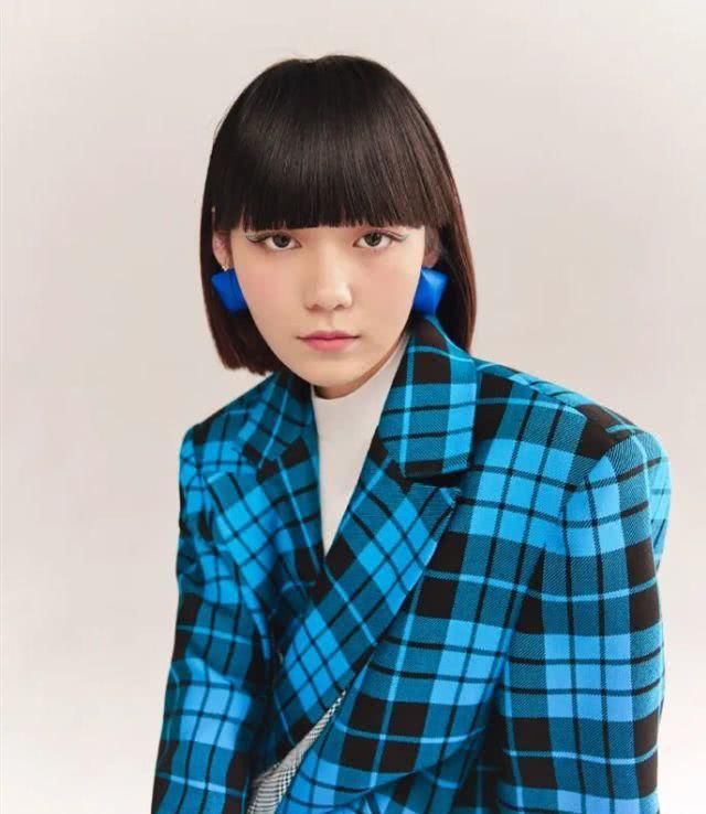 『发型就知道』真实见过世面的女人,刘海儿从来不一刀切,看段奥娟的头型就知道