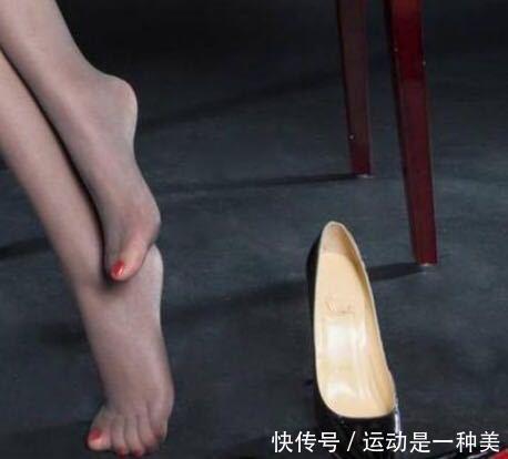  [气质]尖尖细高跟，小个子变高个子的搭配利器，塑造女孩清新气质！