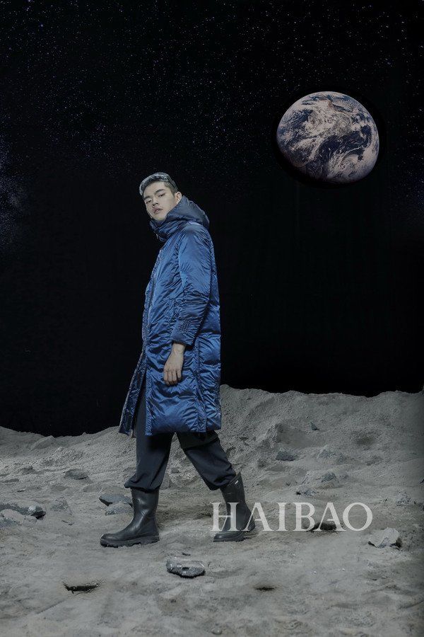 硅基生物2018秋冬系列lookbook:“月之暗面”