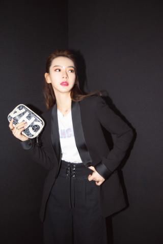 戚薇也太拼了吧,直接把“猪大肠”穿上身,隔着屏幕都能闻到味!