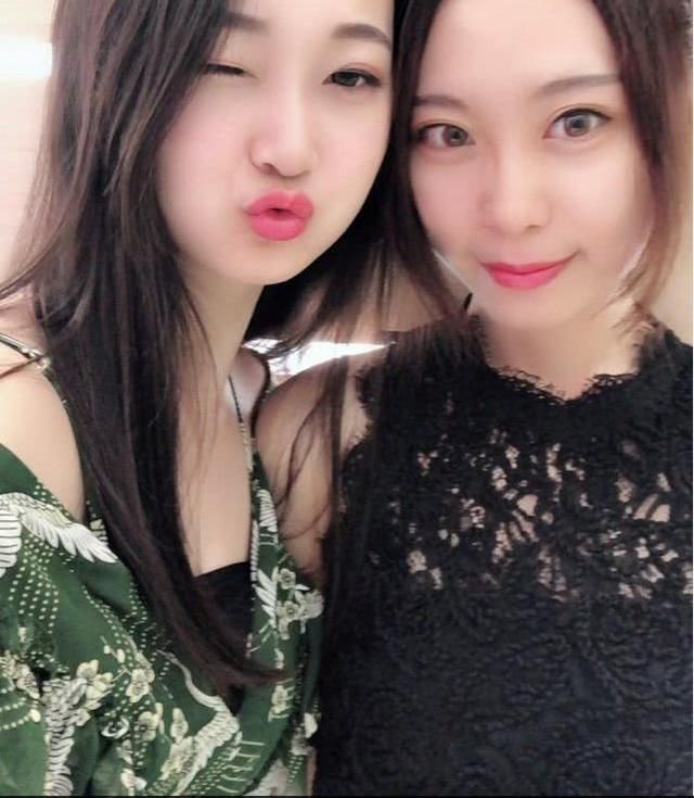 空乘小姐姐为何只穿短裙不穿长裤，原来是“这个”原因