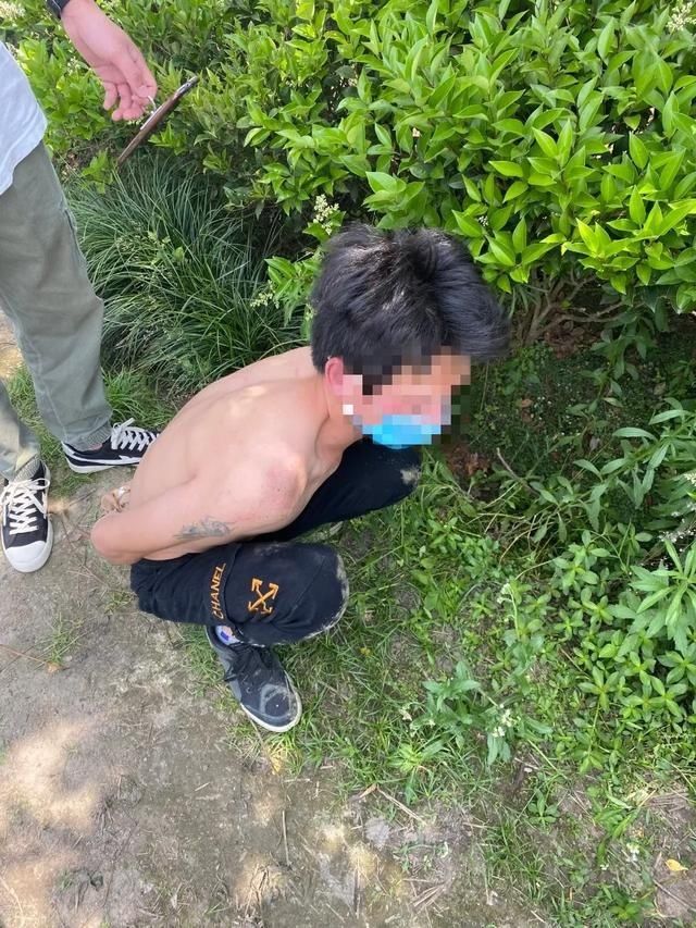  女士|本以为是“劫财”，没成想是“劫色”？56岁女士遭29岁小伙猥亵