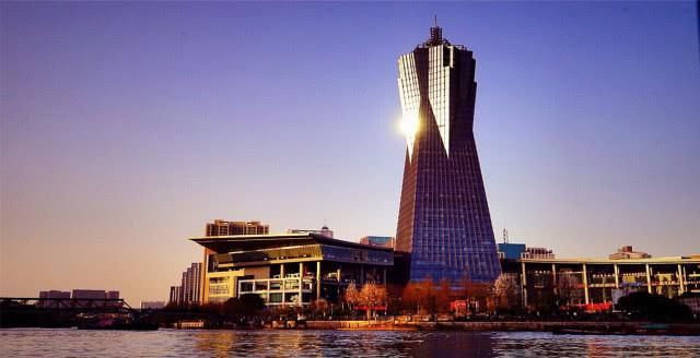  前五■中国消费水平排名前五的城市，月薪过万，才能养活自己