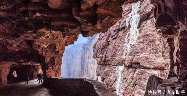 山西出现个“郭亮村”，藏于“井底”上千年，想出村都要爬台阶！