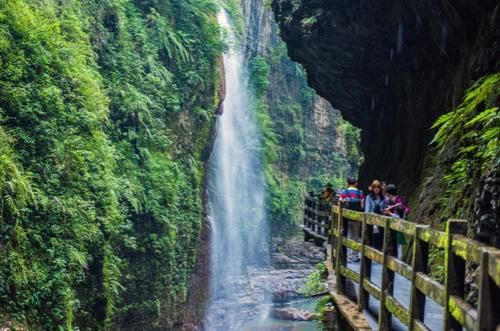  [驾车]湖北最偏远的城市，距离省会武汉542公里，驾车需要7小时