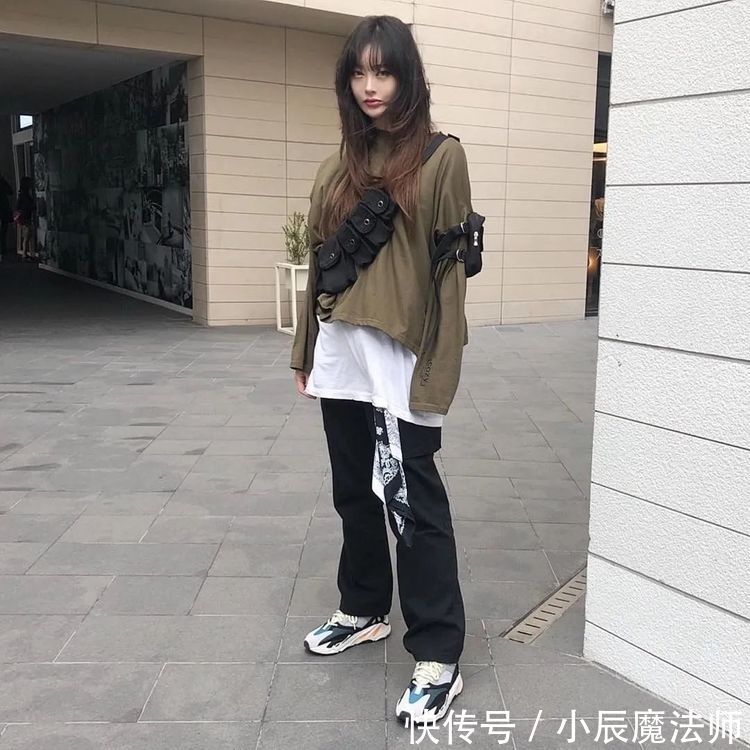  [今春]你的裤子该！换！了！今春必穿这4条裤子，太藏肉了！