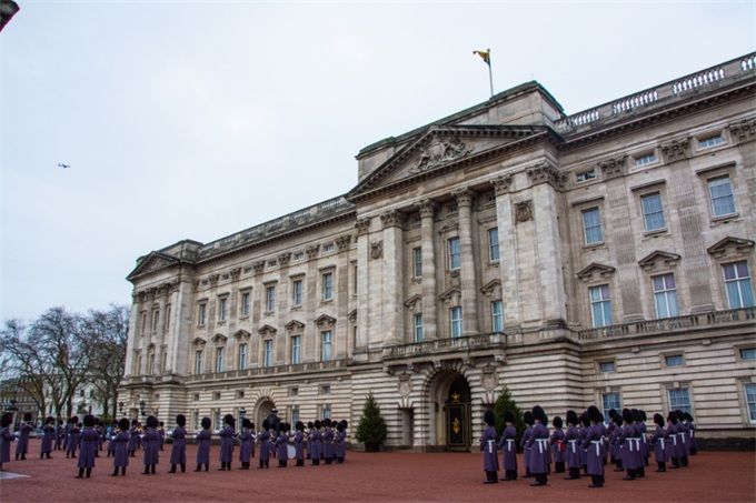 【病毒检测】英国女王侍从新冠病毒检测呈阳性 曾为女王准备饮料与餐食