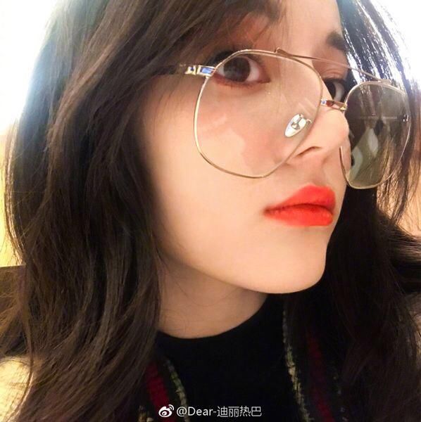 一千零一夜看了吗？迪丽热巴小姐姐的唇色了解一下